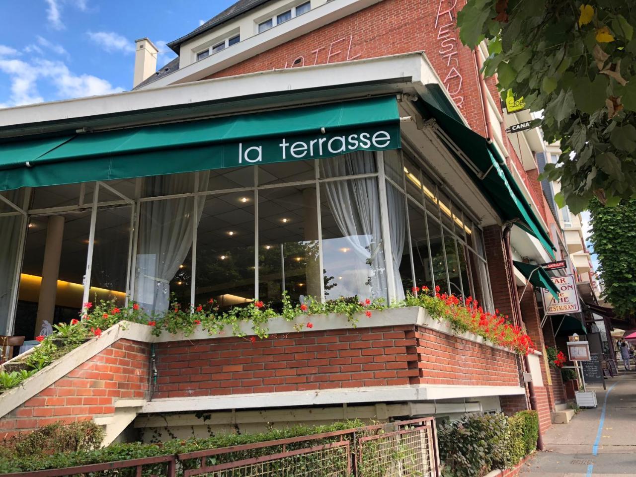Logis Terrasse Hotel Лизьё Экстерьер фото