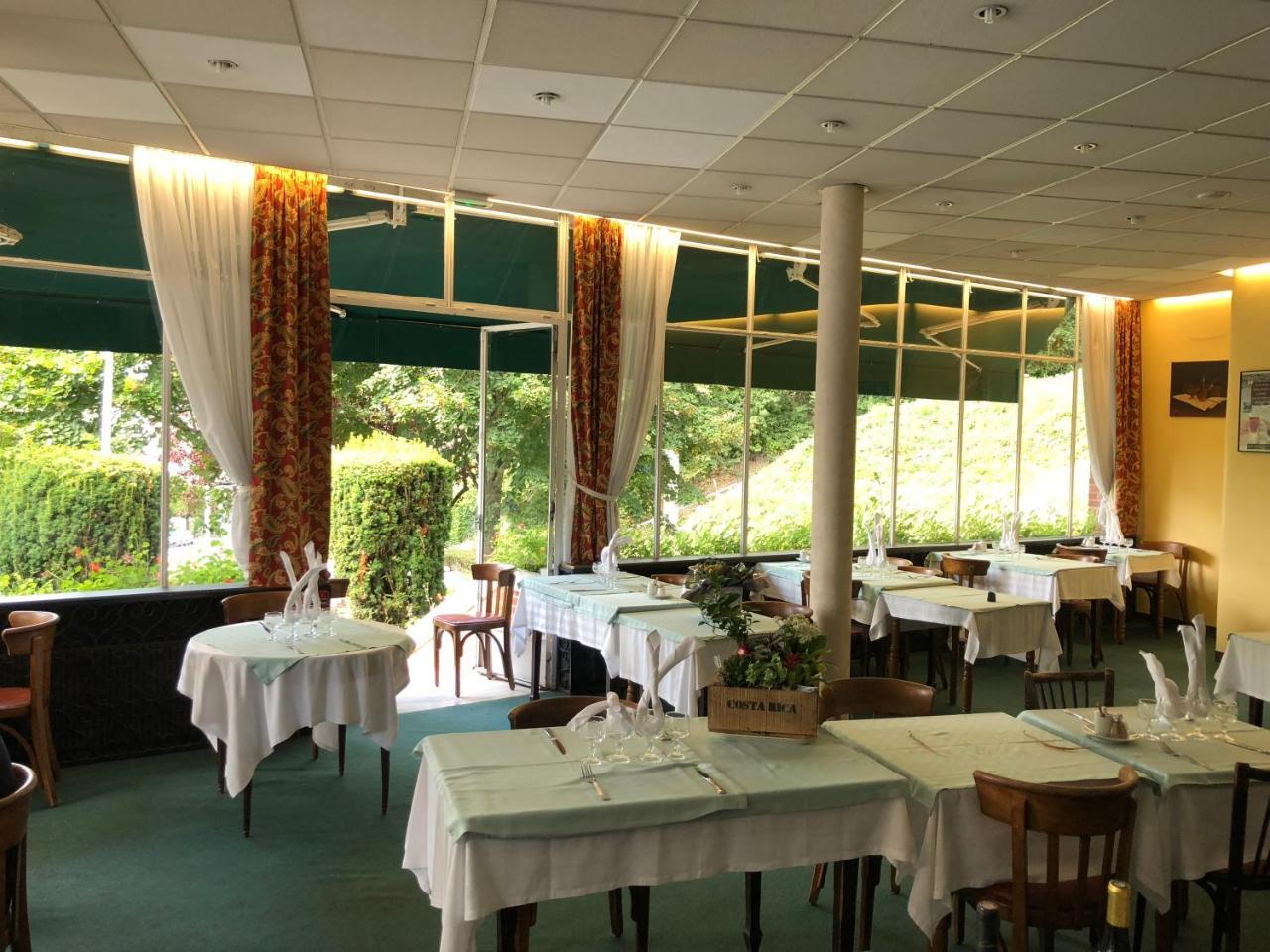 Logis Terrasse Hotel Лизьё Экстерьер фото